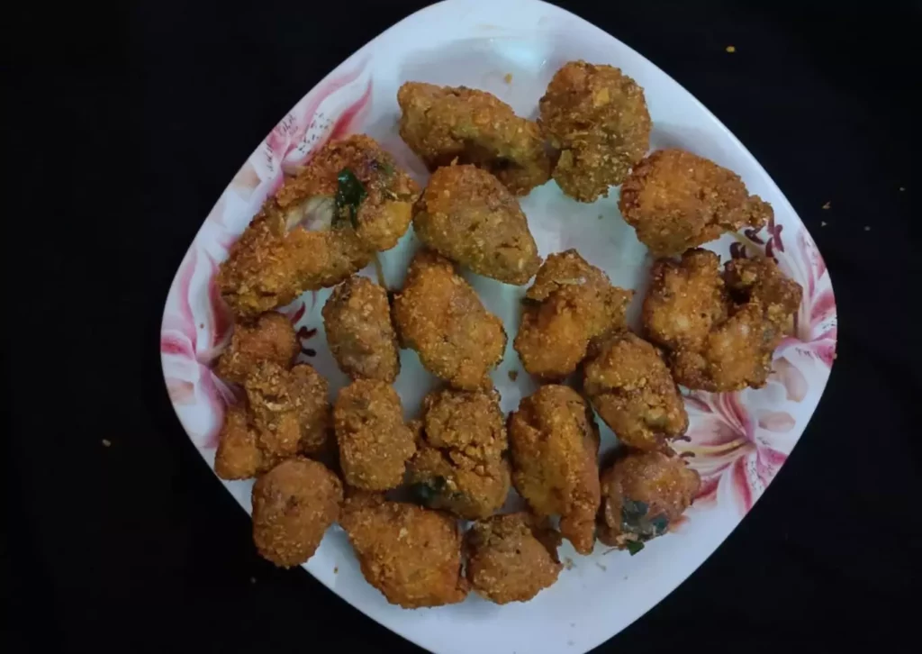 non veg recipe, prawn pakora, prawn recipe, snack recipe কচ চড মছর বডkucho chingrir bora recipe in bengali রসপর পরধন ছব