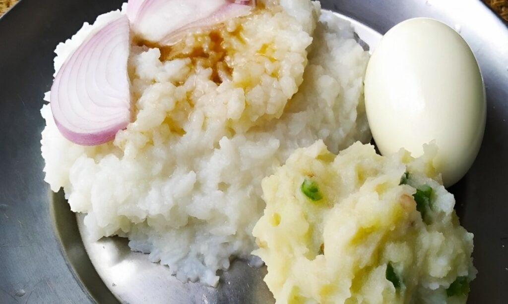 boiled egg, boiled potato, boiled rice, lunch recipe, আলু সেদ্ধ, ডিম সেদ্ধ, ভাতে ভাত, লাঞ্চ রেসিপি Allo Sheddo Vat 1 1