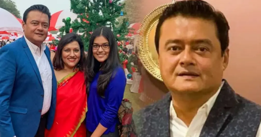 Saswata Chatterjee, Tollywood Actor, Love And Expression, Mother-Child Bond, Not Touching Feet, Hiya Chatterjee, Bengali Cinema, Acting Career, Bollywood, Tollywood, Satyajit Ray, Agantuk, actor’s life, শাশ্বত চট্টোপাধ্যায়, টলিউড অভিনেতা, মায়ের সঙ্গে সম্পর্ক, ভালোবাসা প্রকাশ, প্রণাম, পরিবারকে ভালোবাসা, জীবন দর্শন, বাংলা সিনেমা, অভিনয় জীবন, বলিউড, টলিউড, হিয়া চট্টোপাধ্যায়, সত্যজিৎ রায়, আগন্তুক, অভিনেতার জীবন