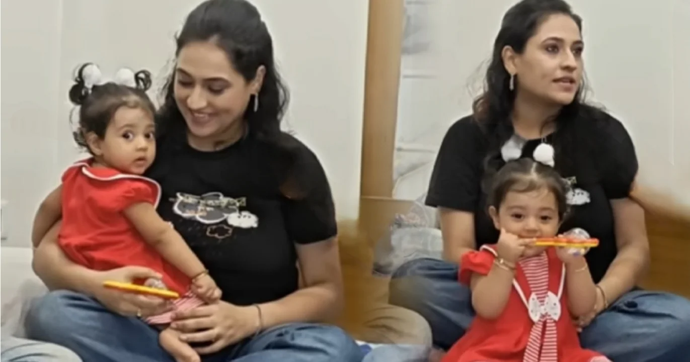 Laboni Bhattacharjee, Ashleishaa, Child Labour, Daughter, Motherhood, Vlog, Trolling, Social Media, Quitting Acting, Parenting, Criticism, Tollywood, লাবণী ভট্টাচার্য, অশ্লেষা, শিশুশ্রম, মেয়ে, মা হওয়া, ভ্লগ, ট্রোল, সোশ্যাল মিডিয়া, অভিনয় ছাড়া জীবন, মাতৃত্ব, কটাক্ষ, টলিউড