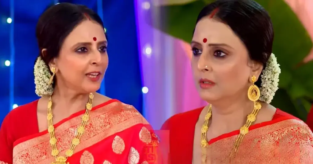 Alokparna Guha, Aparna Arya, audience reaction, Bangla Television, Bengali serial, Chirodini tumi je amar, Hindol's Mother, Memorable Performance, negative role, Popular Actress, Talented Actress, True Identity, Zee Bangla, অপর্ণা আর্য, আলোকপর্ণা গুহ, আসল পরিচয়, খল চরিত্র, চিরদিনই তুমি যে আমার, জনপ্রিয় অভিনেত্রী, জি বাংলা, দর্শকদের প্রতিক্রিয়া, দুর্দান্ত অভিনয়, বাংলা টেলিভিশন, বাংলা ধারাবাহিক, বাংলা সিরিয়াল, হিন্দোলের মা Real Identity Of The Actress Behind Hindols Mother In Zee Bangla Chirodini Tumi Je Amar