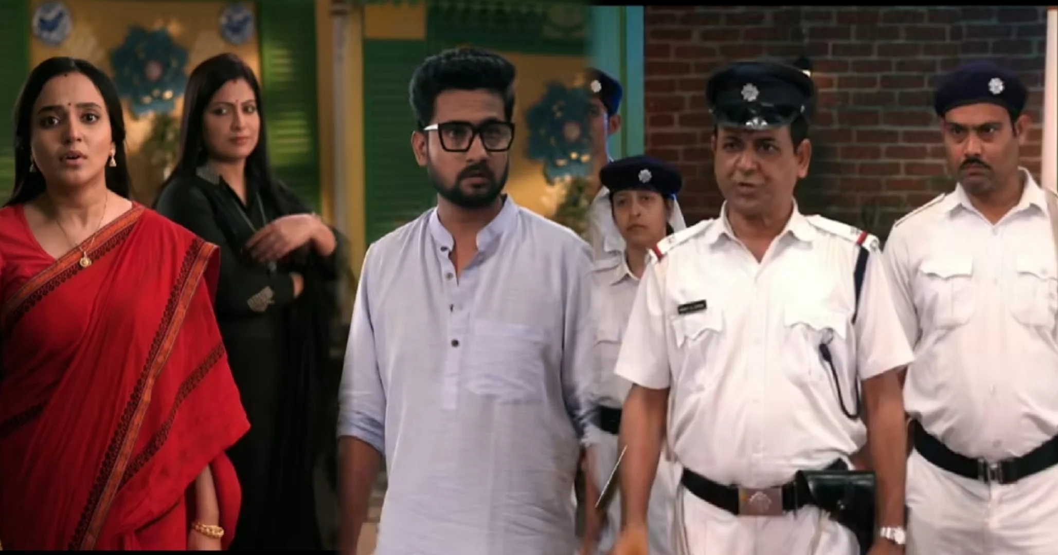 Anandi serial, Adi Arrested, Damayanti Murder, Zee Bangla, Anandi Promo, Bengali Serial, Bengali Television, আনন্দী ধারাবাহিক, আদি গ্রেফতার, দময়ন্তীর খুন, জি বাংলা, বাংলা সিরিয়াল, আনন্দী প্রোমো, বাংলা টেলভিশন