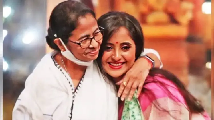 soumitrisha kundu, Bengali actress politics, government schemes Bengal, mamata banerjee, Nadia rally, TMC campaign, Trinamool Congress campaign, West Bengal Election 2026, অভিনেত্রী রাজনীতি, টিএমসি ক্যাম্পেইন, তৃণমূল প্রচার, নদিয়া সভা, বিধানসভা নির্বাচন ২০২৬, মমতা বন্দ্যোপাধ্যায়, সৌমিতৃষা কুণ্ডু image 19