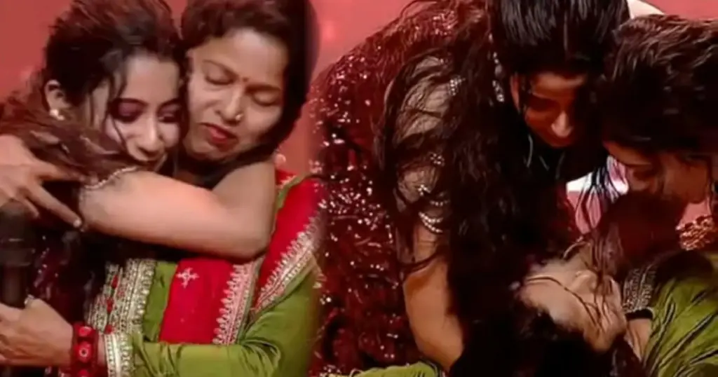 ishani chatterjee, zee bangla family awards, bengali actress news, award show incident, celebrity news, tollywood news, ঈশানী চট্টোপাধ্যায়, জি বাংলা পরিবার অ্যাওয়ার্ড, বাংলা অভিনেত্রী, পুরস্কার বিতরণী অনুষ্ঠান, টলিউড খবর, সেলিব্রিটি সংবাদ