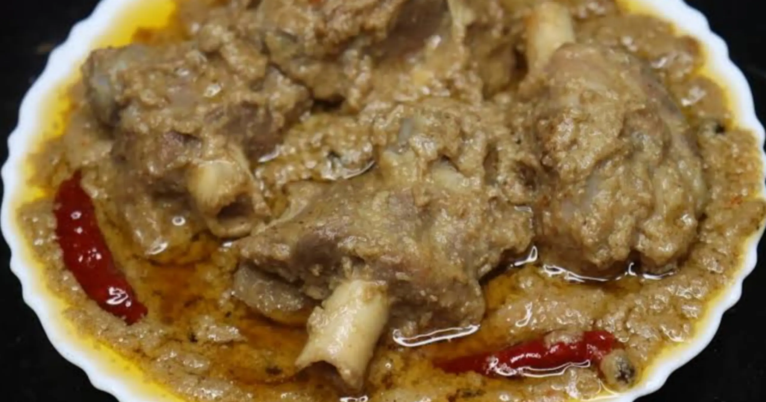 Mutton Rezala Recipe, Kolkata Style Mutton Rezala, Mughlai Mutton Curry, Bengali Mutton Recipe, Mutton Curry, Easy Mutton Rezala, Mutton Recipes, Festive Dishes, Homemade Food, Easy Recipe, মটন রেজালা, খাসির মাংসের রেসিপি, কলকাতা স্টাইল মটন, মুঘলাই রান্না, রেজালা রেসিপি, বাঙালি রান্না, ঘরোয়া মাংস রান্না, পুজোর স্পেশাল রান্না, দই দিয়ে মাংস, সহজ রেসিপি, বাঙালি খাওয়ার